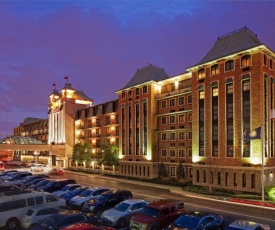 Crowne Plaza Louisville Airport Expo Center, an IHG Hotel