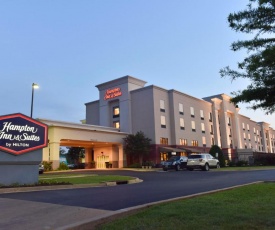 Hampton Inn & Suites Alexandria