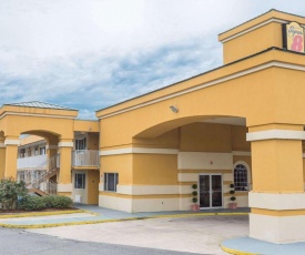 Super 8 by Wyndham Baton Rouge/I-10