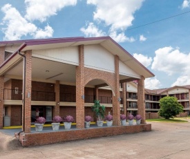 Red Roof Inn & Suites Bossier City