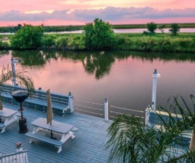 Waterfront Villa with Deck - 23 Mi to French Quarter!