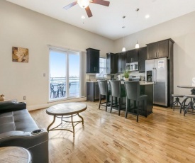 Beautiful Condos Steps from French Quarter & Bourbon St.