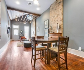 Cozy and Charming House Close to St Charles Ave