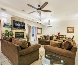 Gorgeous 4BR City Condo 5min drive to FQ