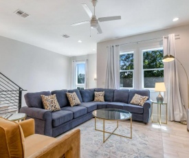 Modern 4BR Townhouse in Bienville Villas