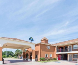 Days Inn by Wyndham Sulphur LA