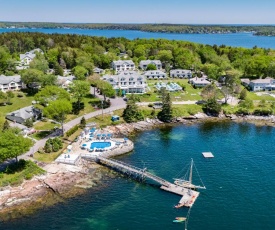 Spruce Point Inn Resort and Spa