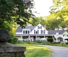 Timbercliffe Cottage Inn