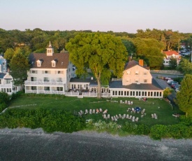 The Breakwater Inn & Spa