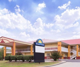 Days Inn by Wyndham Trenton