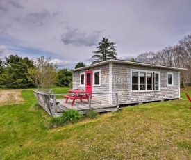 Lovely Raspberry Cottage with Rowboat on Back Cove!