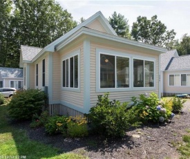 Cottage 404 Two Bedroom 1 Bathroom Cottage Next to Clubhouse & Pools Golf Cart Included