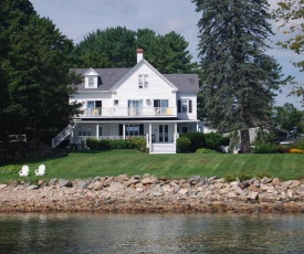 Dockside Guest Quarters