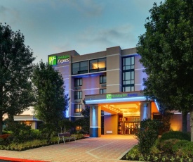 Holiday Inn Express Aberdeen-Chesapeake House, an IHG Hotel