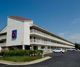 Motel 6-Gaithersburg, DC - Washington