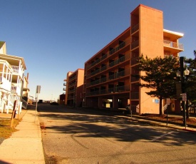 Americana Motor Inn on Boardwalk