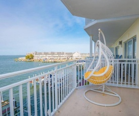 Bayfront 3 BR Sunsets Pool Near Boardwalk and Beach