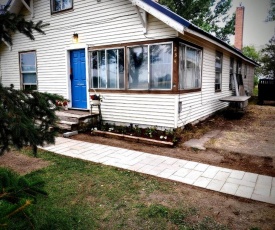 Farmhouse Getaway near National Parks, BYUI, Sand Dunes