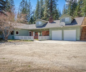 3 Bed 2 Bath Vacation home in Sandpoint